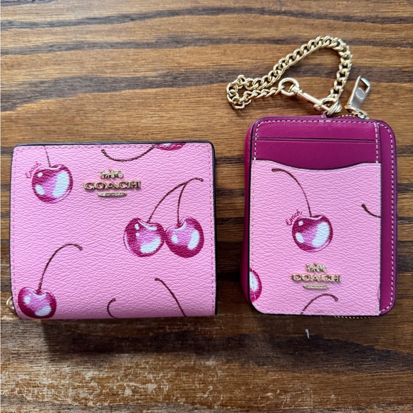 NWT Coach cherry print snap wallet - Picture 8 of 8